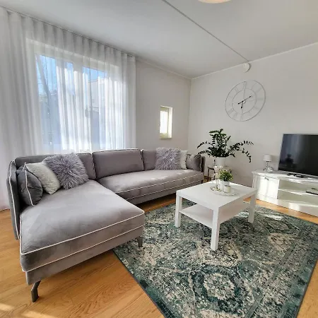 Center Bright * טאלין