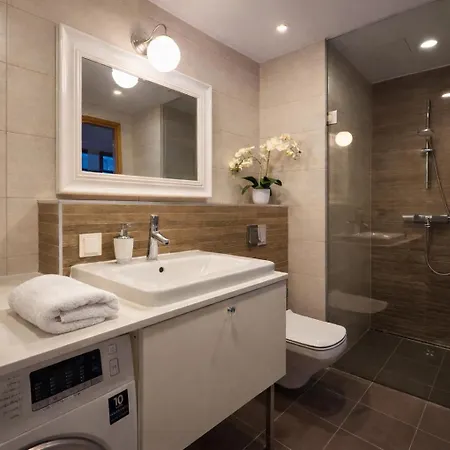 Center Bright * Ταλίν