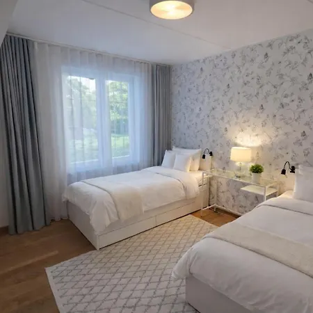 Center Bright * טאלין