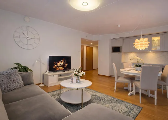 Center Bright * تالين