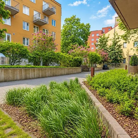 Apartment Center Bright *